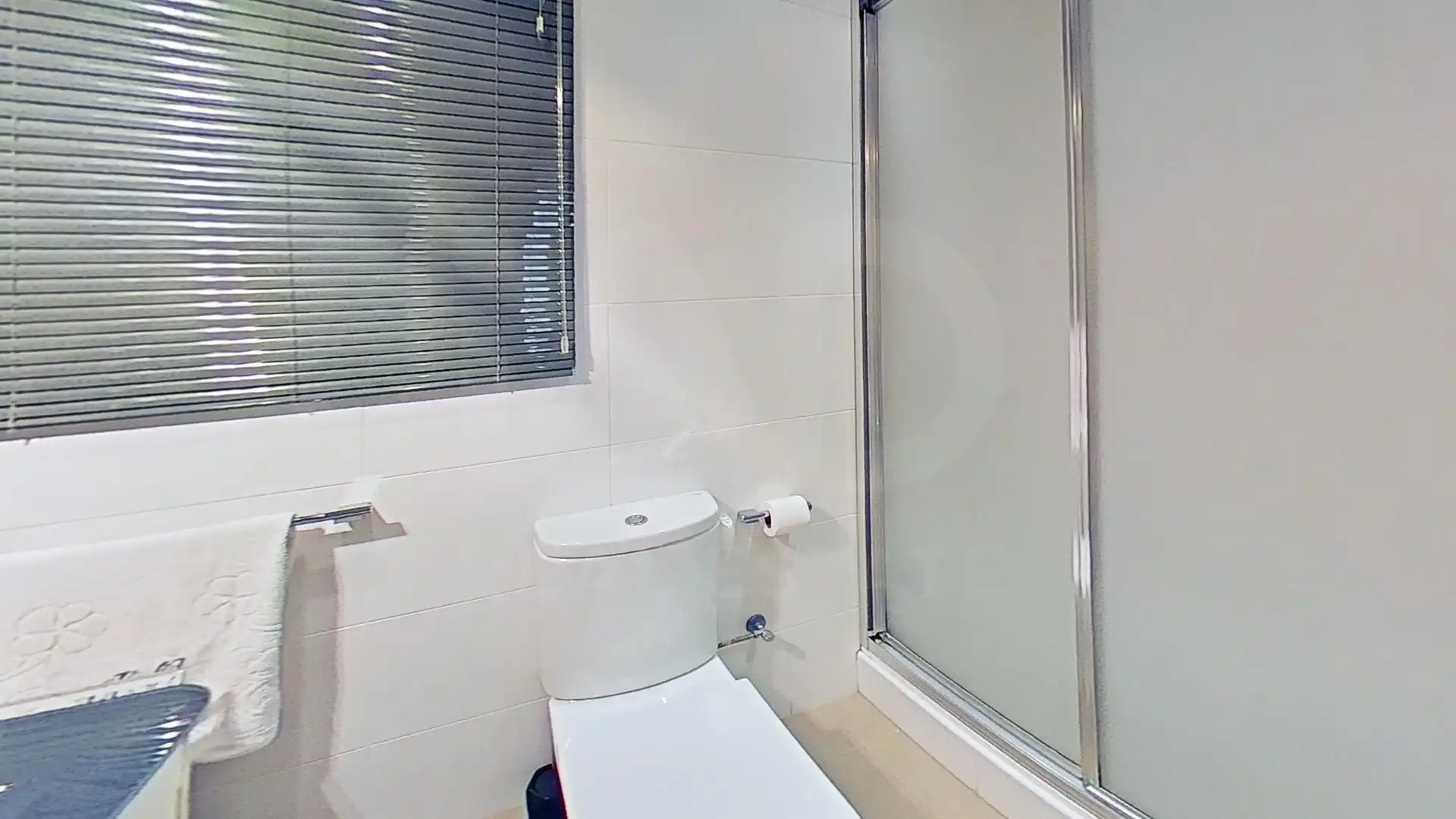 Bathroom of Flat for sale in Alcanar  with Air Conditioner, Heating and Terrace