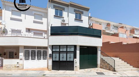 Foto 2 de Casa adosada en venta en Calle Luis Rosales, Cenes de la Vega, Granada