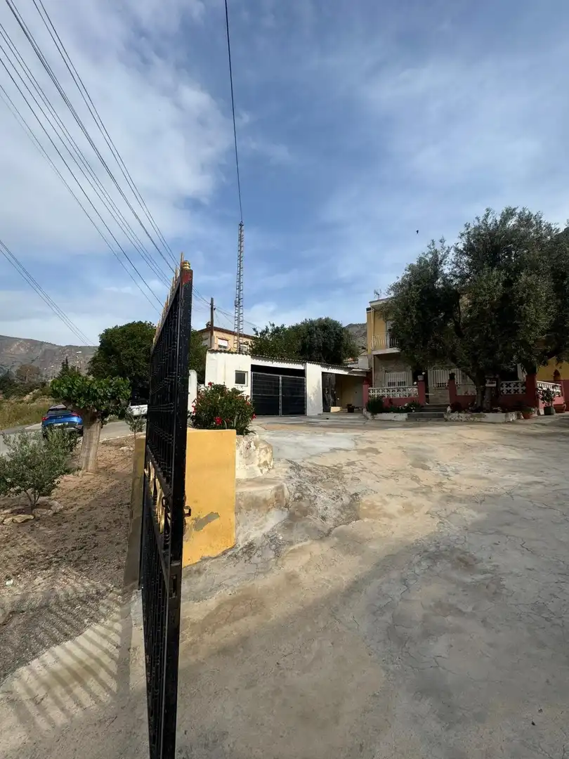 Vista exterior de Finca rústica en venda en Orihuela amb Jardí privat i Terrassa