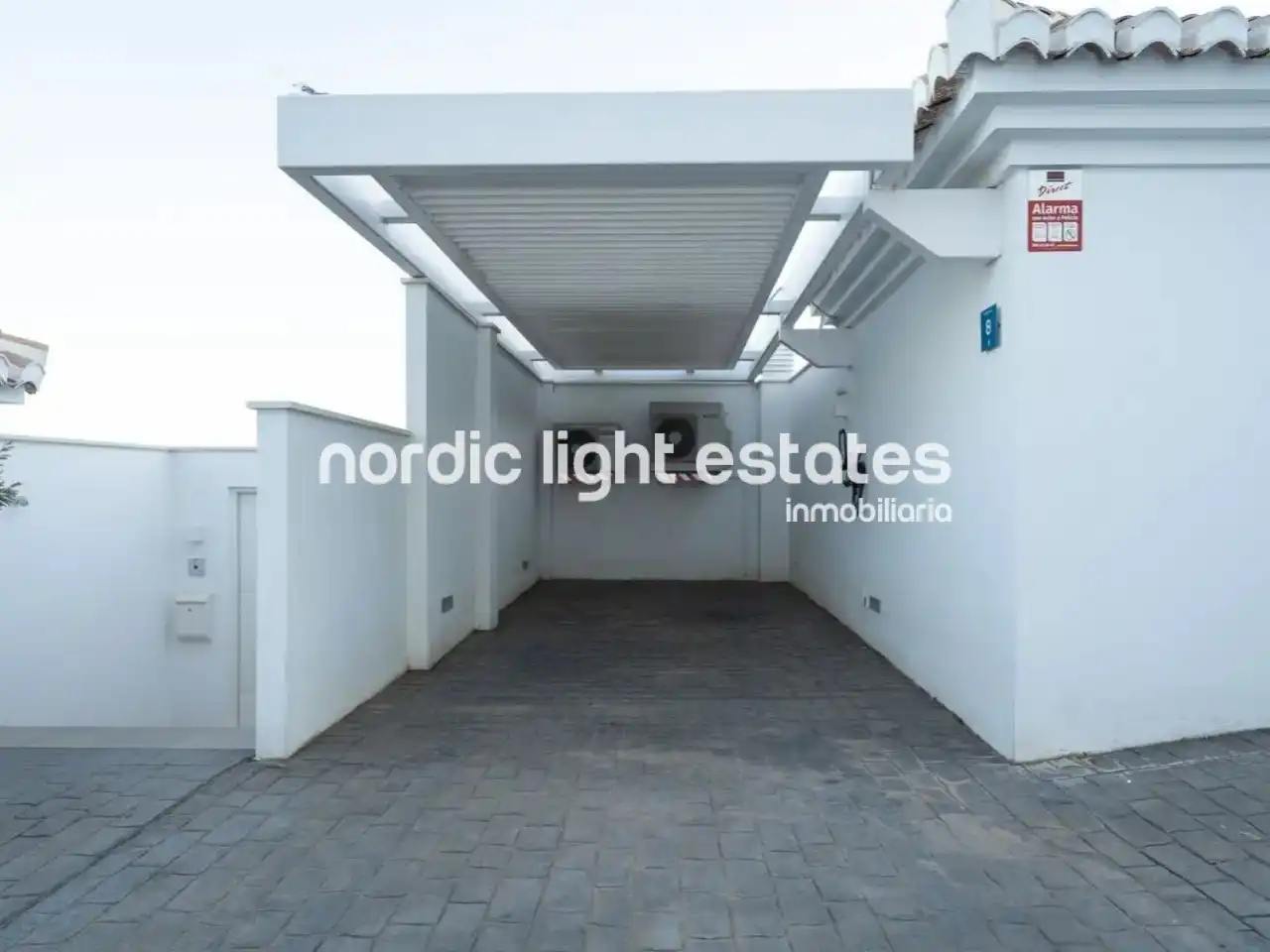 Vista exterior de Casa o chalet en venta en Almuñécar con Aire acondicionado, Terraza y Piscina