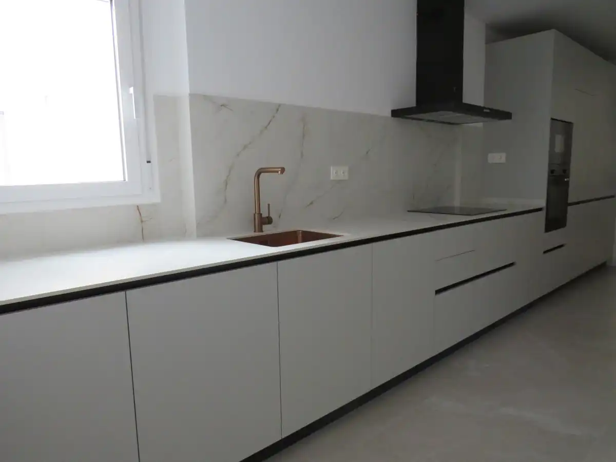Cocina de Apartamento en venta en Fuengirola con Aire acondicionado, Calefacción y Terraza