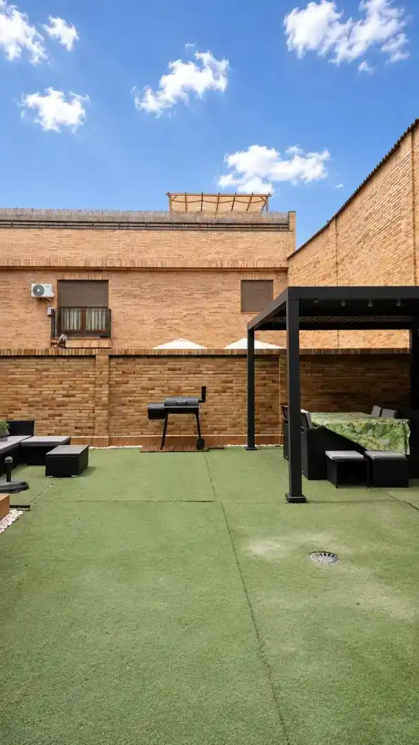 Terrassa de Pis en venda en Ocaña amb Aire condicionat i Balcó