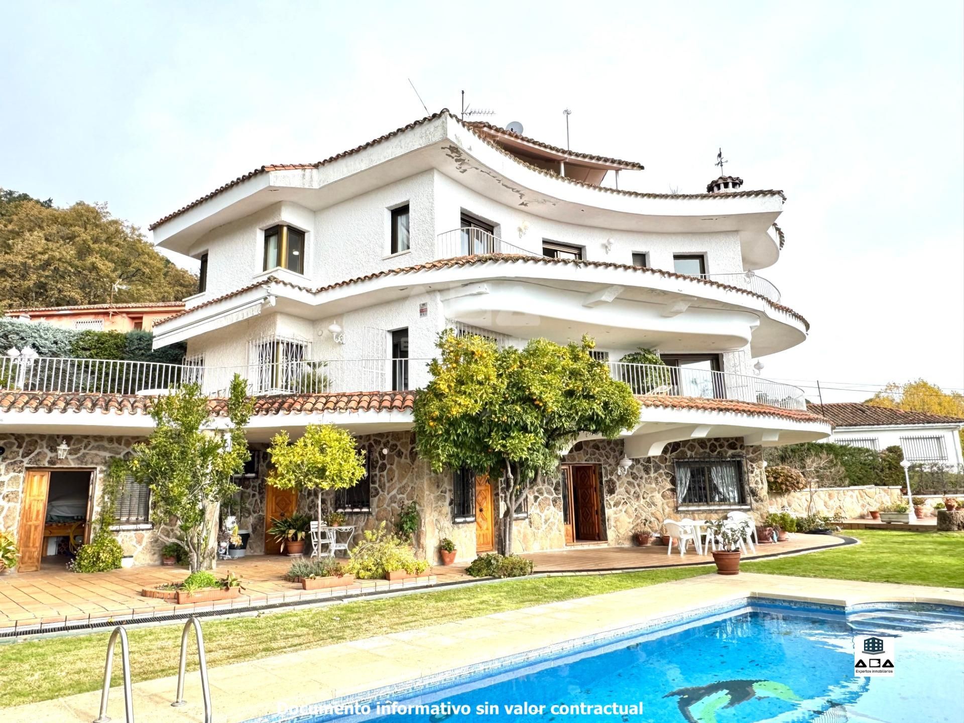 Exterior view of Houses for sale in Poyales del Hoyo  with Air Conditioner, Private garden and Terrace
