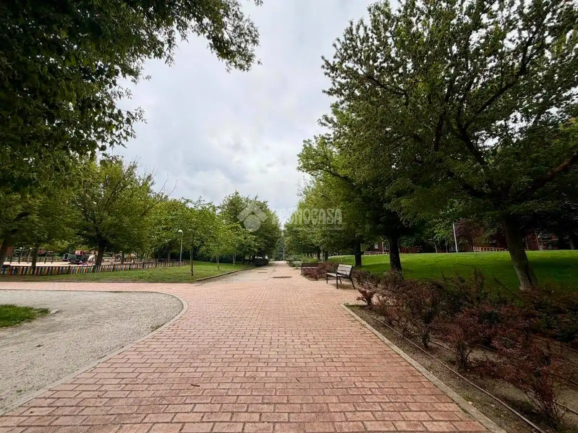 Piso en venta en Madrid con Calefacción, Terraza y Balcón