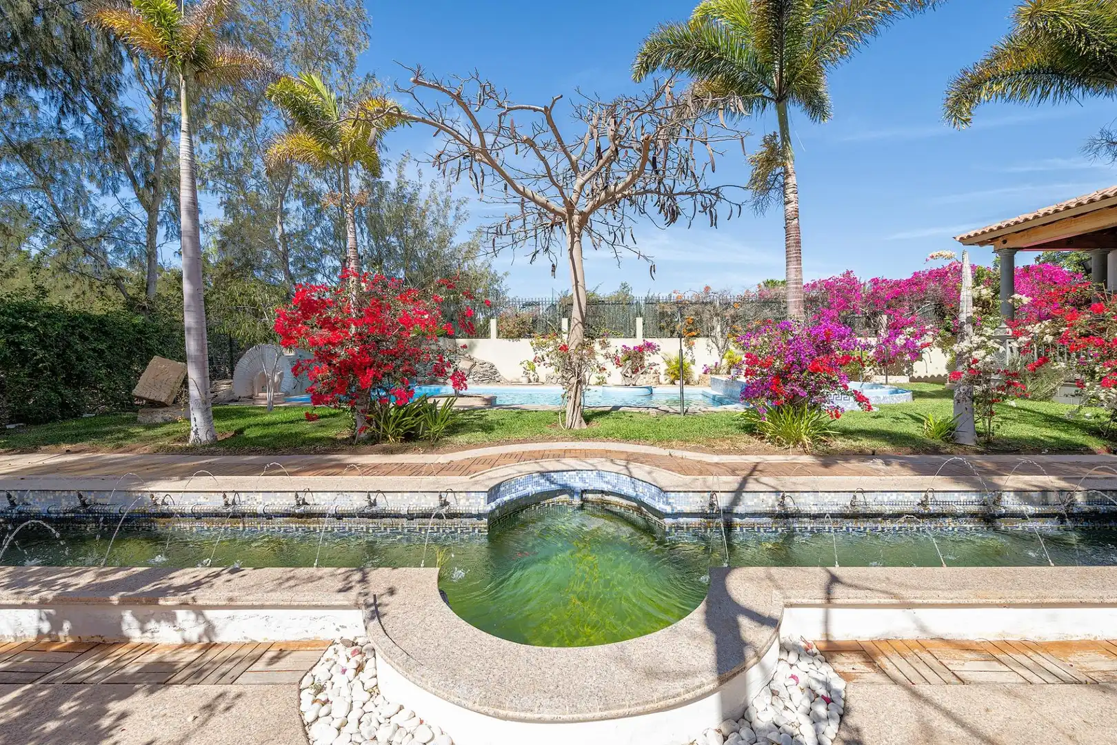 Piscina de Casa o xalet en venda en San Bartolomé de Tirajana amb Jardí privat, Terrassa i Traster