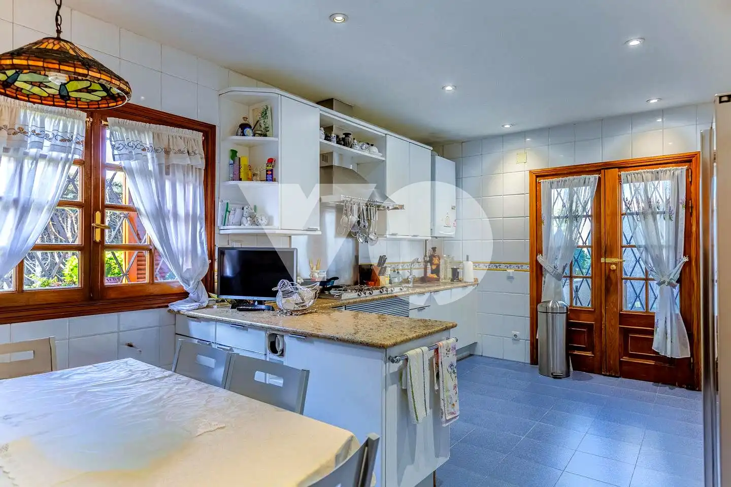 Cocina de Casa o chalet en venta en Madrid con Aire acondicionado, Calefacción y Jardín privado
