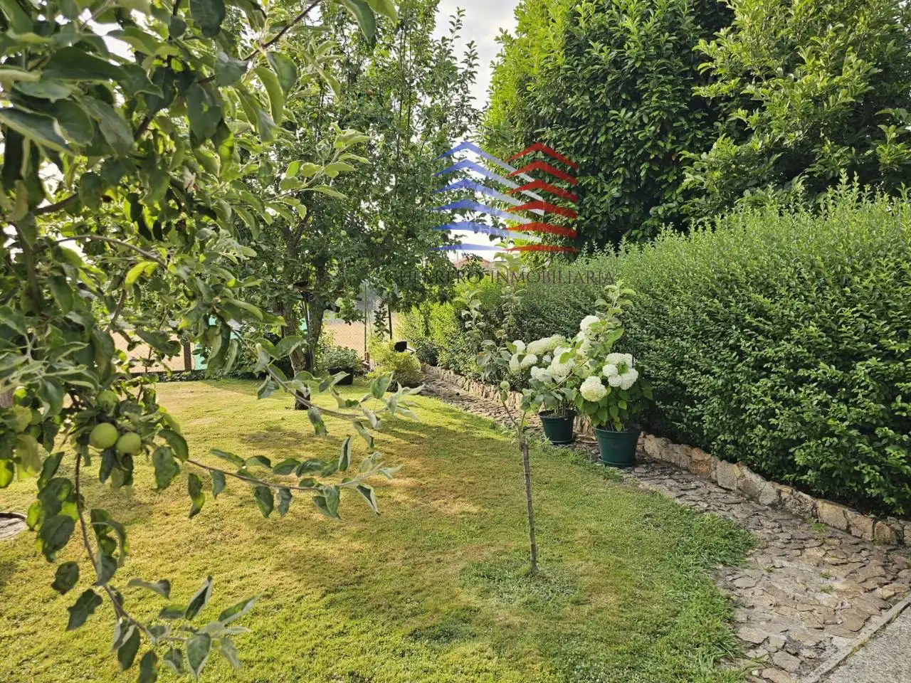 Casa amb jardí en venda a Calle Outeiro, imagen 47