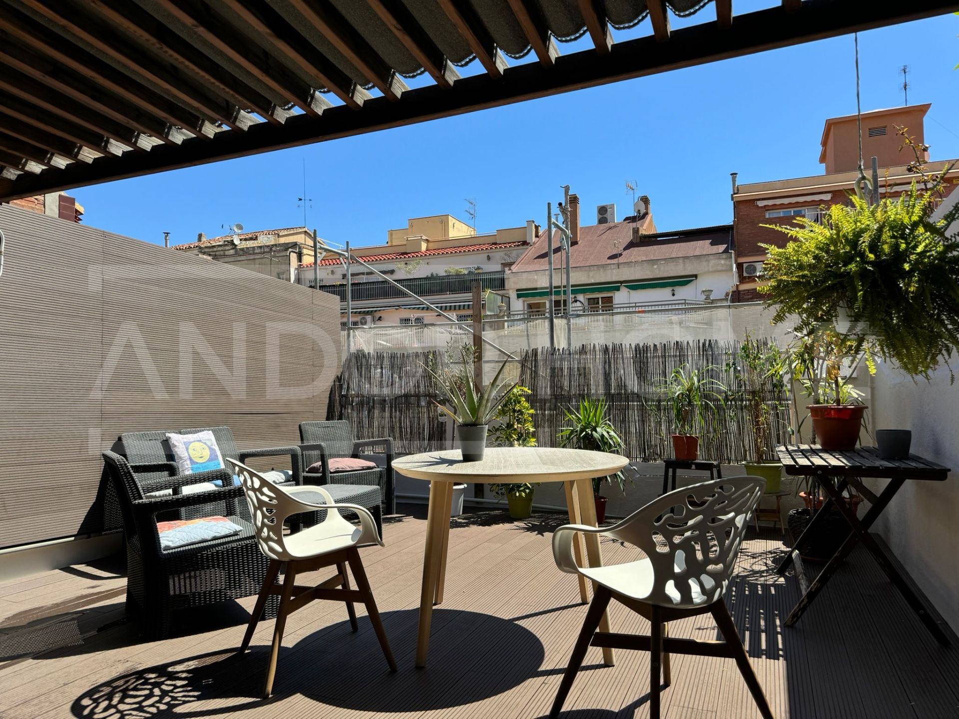 Attic to rent in Carrer de la Diputació, La Nova Esquerra de l'Eixample