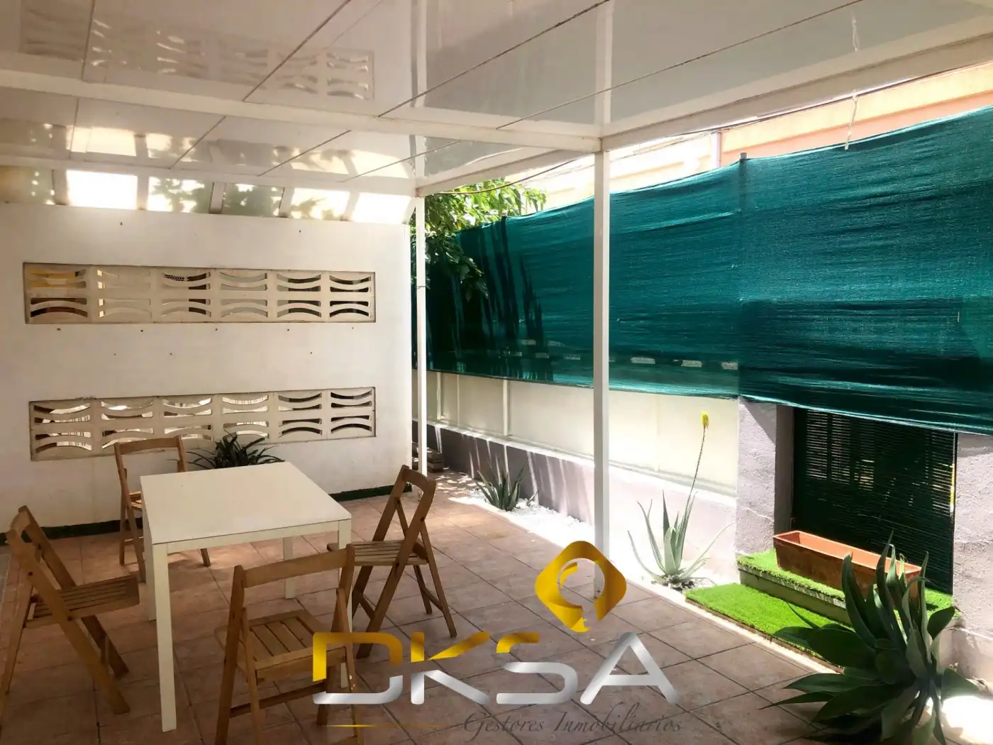 Terrassa de Casa adosada en venda en Benicasim / Benicàssim amb Calefacció, Jardí privat i Terrassa
