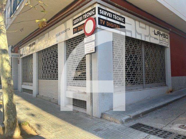 Local comercial en Alquiler en Salvador Busquets en Vallparadís - Antic Poble de Sant Pere