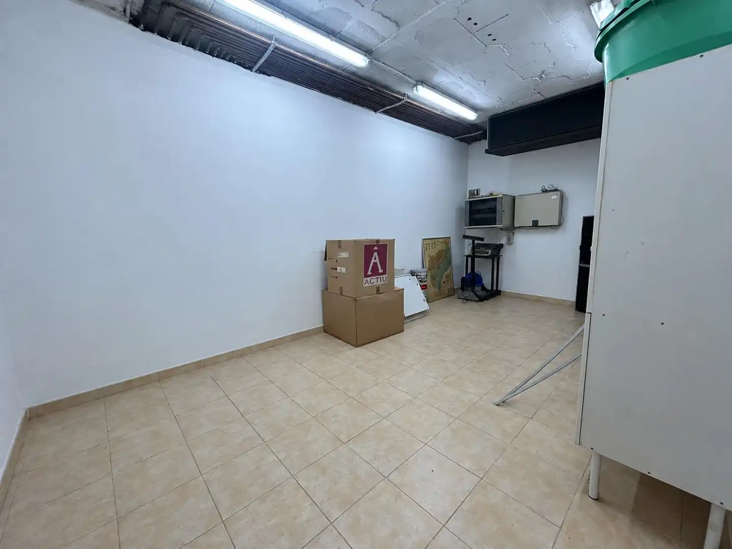 Local comercial en venda a Avenida BENITO PEREZ GALDOS 10, imagen 21