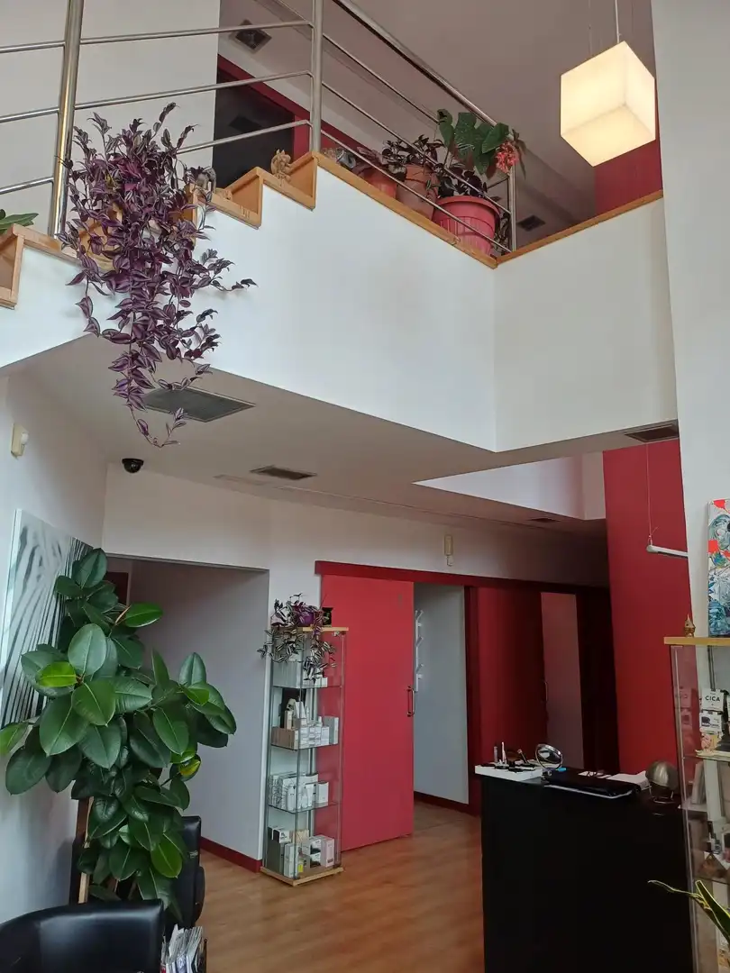 Commercial properties for rent in Vitoria - Gasteiz  with Air Conditioner, Parquet flooring and Furnished