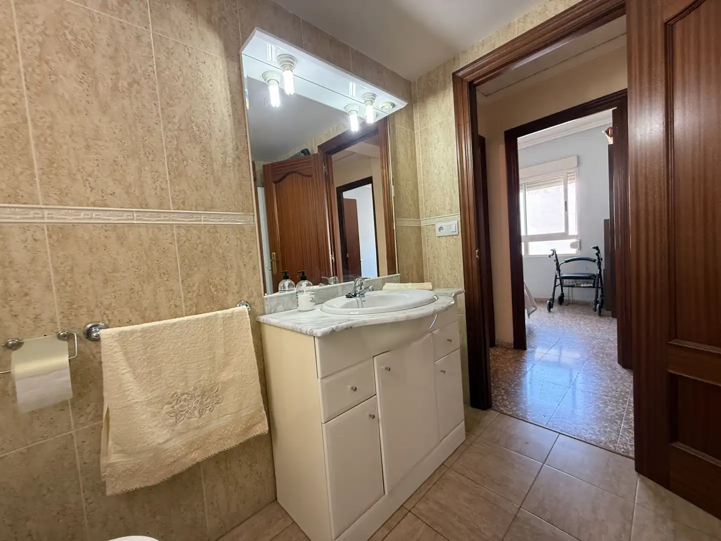 Baño de Piso en venta en Castellón de la Plana / Castelló de la Plana con Balcón
