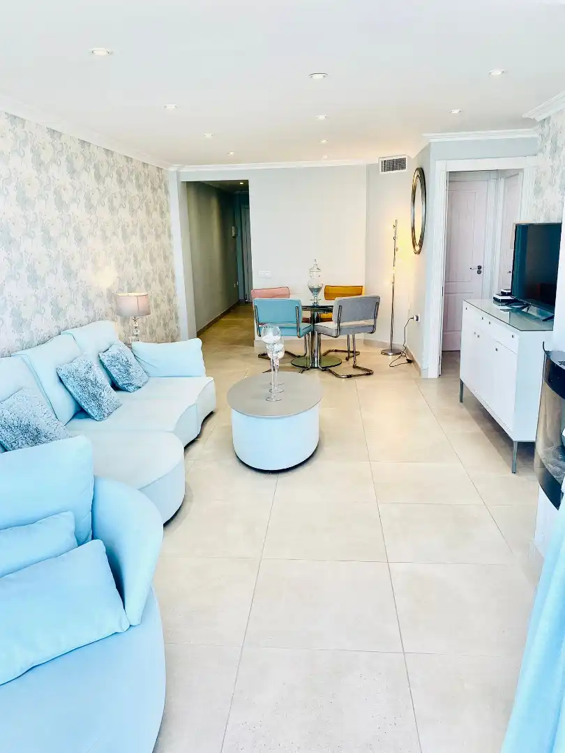 Wohnzimmer von Wohnung zur Miete in Benalmádena mit Klimaanlage, Terrasse und Möbliert