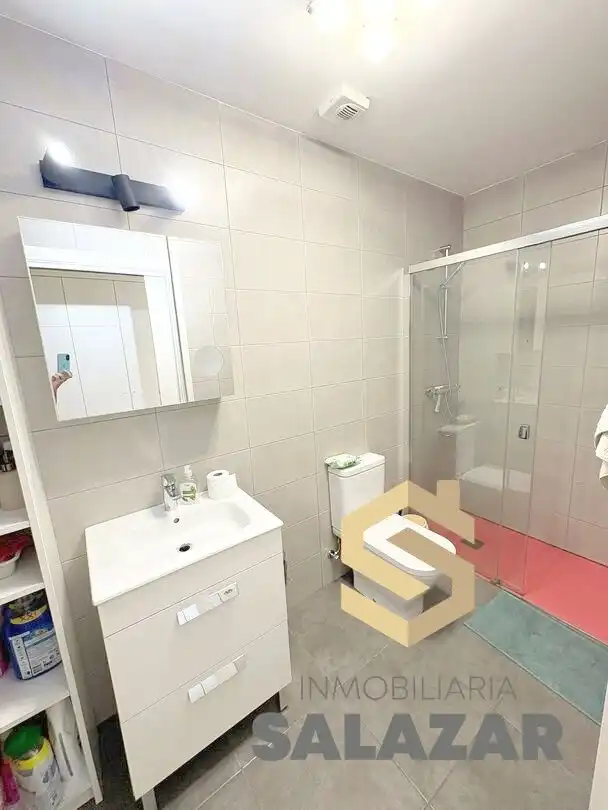 Baño de Piso en venta en Bilbao  con Calefacción, Terraza y Trastero