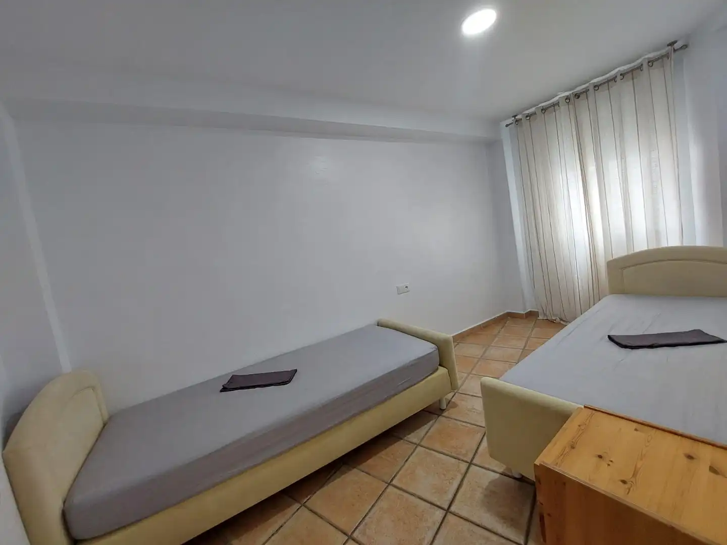 Habitación de Apartamento de alquiler en Guardamar del Segura con Aire acondicionado, Calefacción y Terraza
