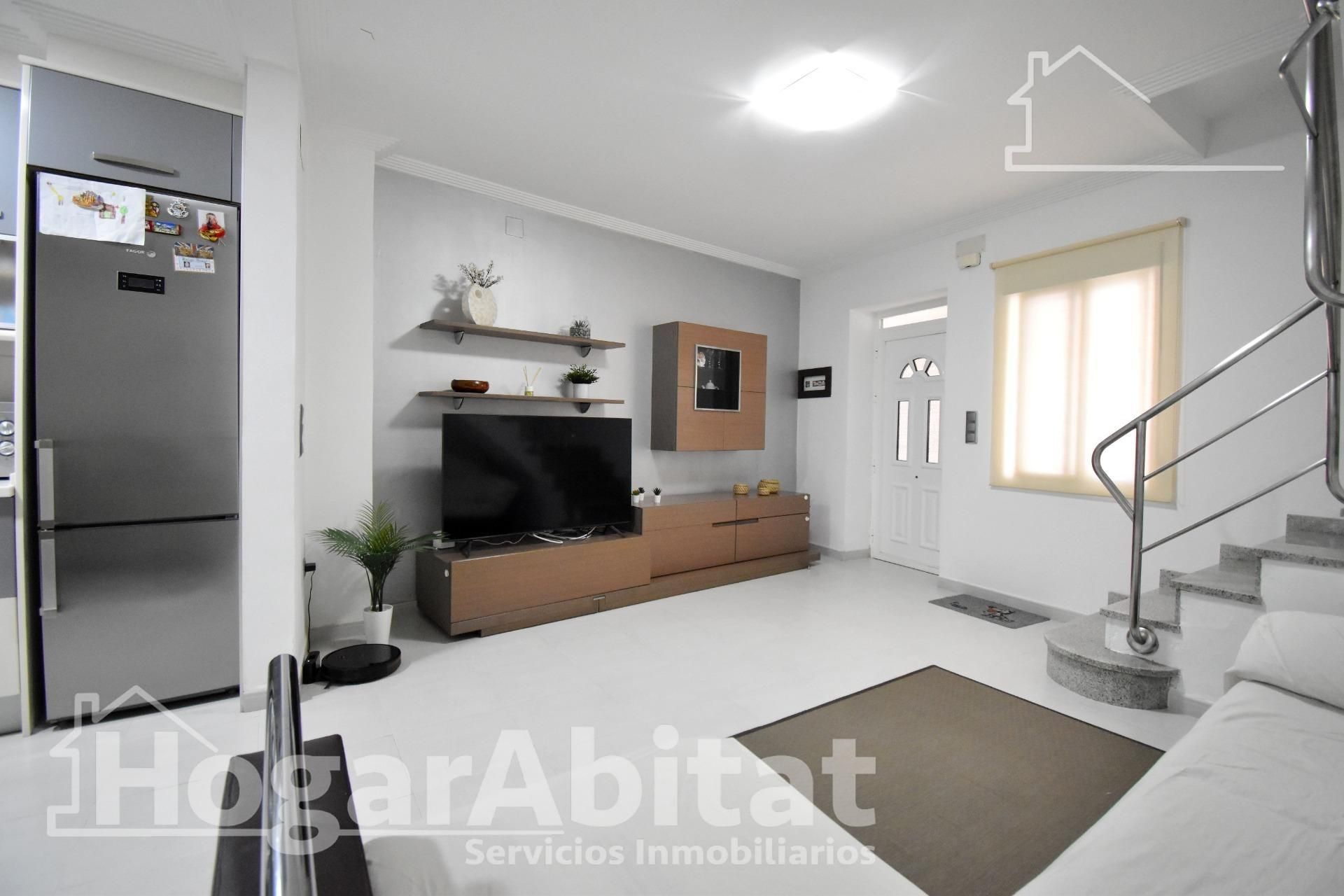 Sala de estar de Casa o chalet en venta en Tavernes de la Valldigna con Terraza y Trastero