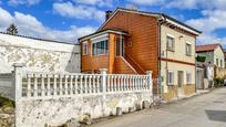 Vista exterior de Casa o xalet en venda en Siero amb Terrassa i Balcó