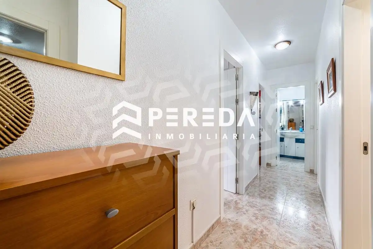 Piso en venta en Roquetas de Mar con Jardín privado, Terraza y Balcón