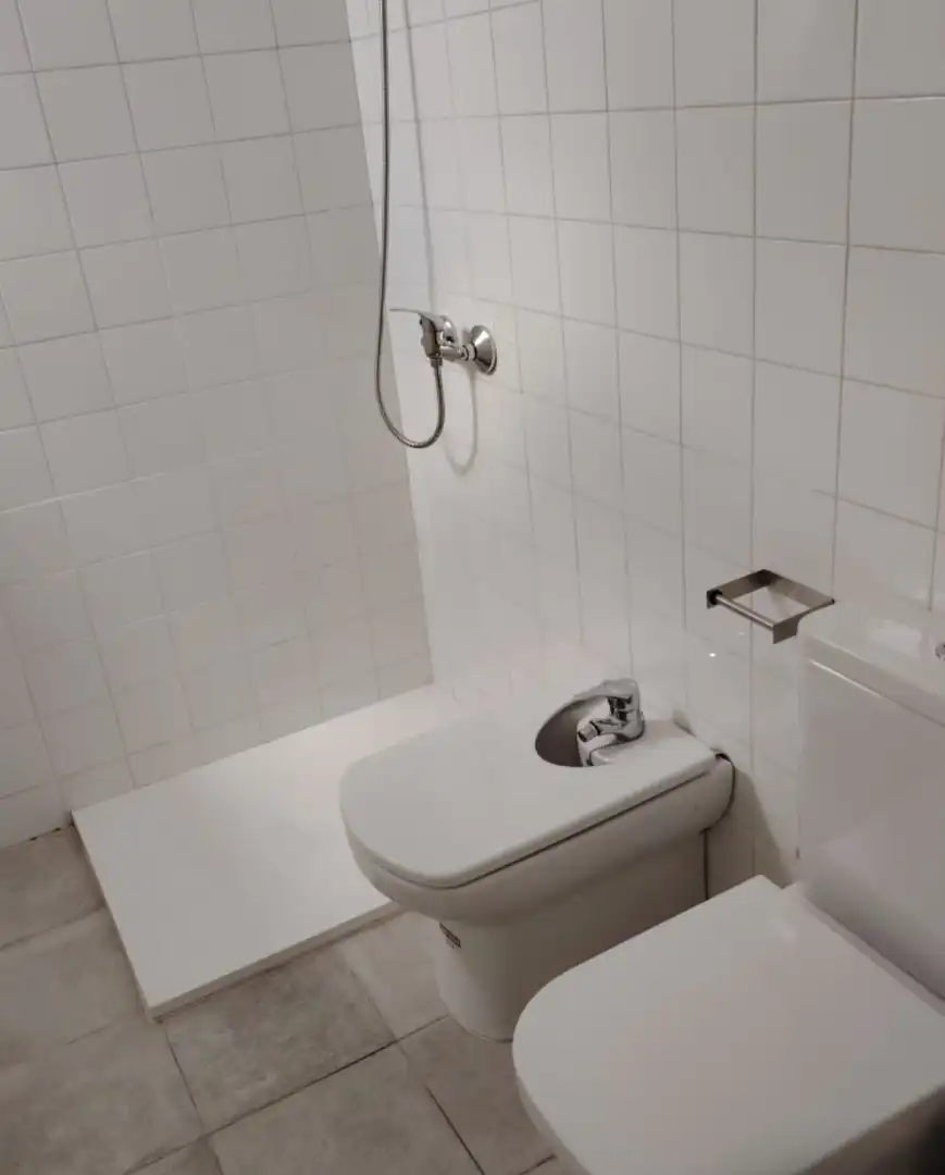 Baño de Piso de alquiler en Málaga con Aire acondicionado y Amueblado