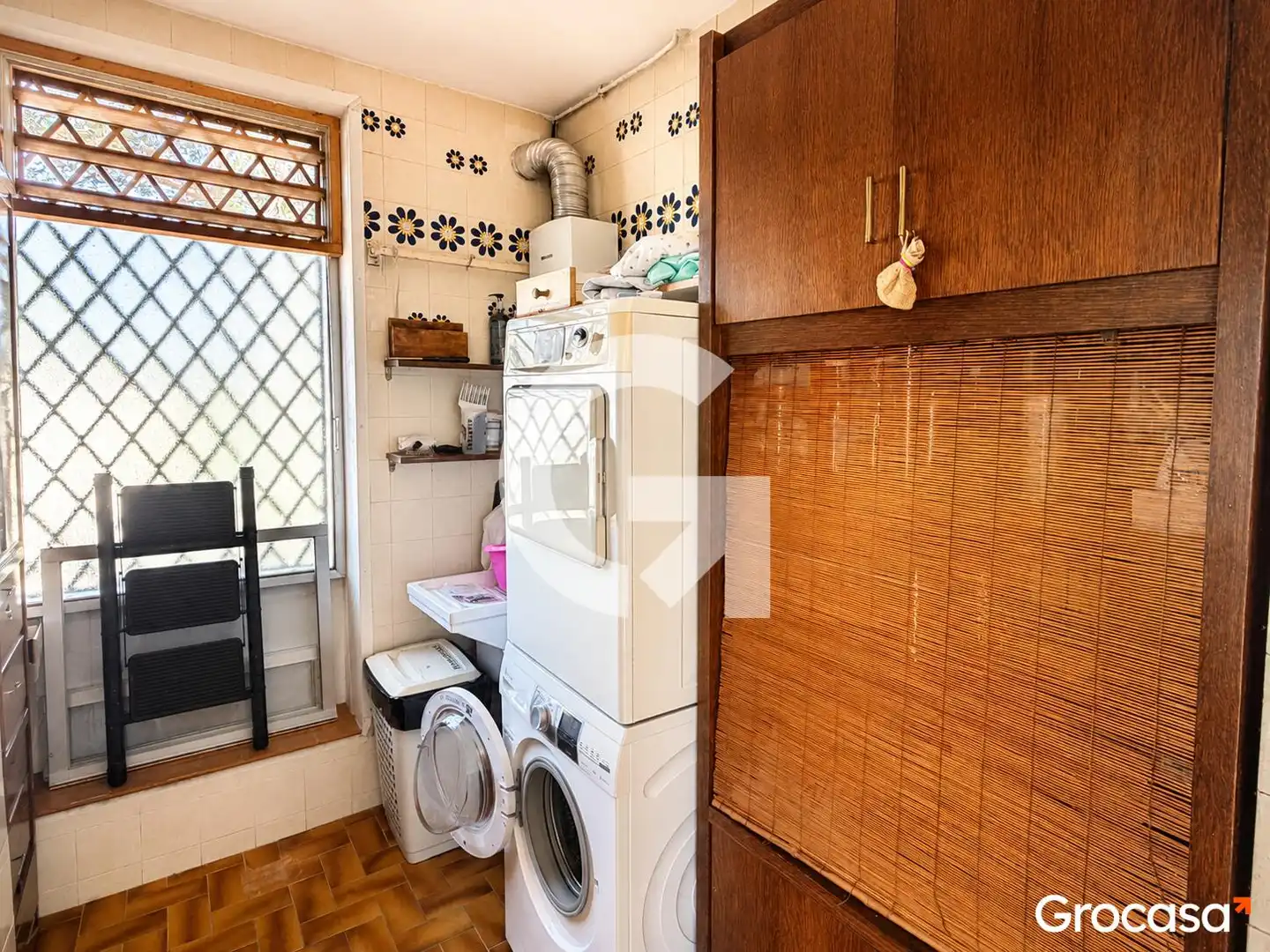 Cuina de Casa o xalet en venda en Vallirana amb Jardí privat, Terrassa i Traster