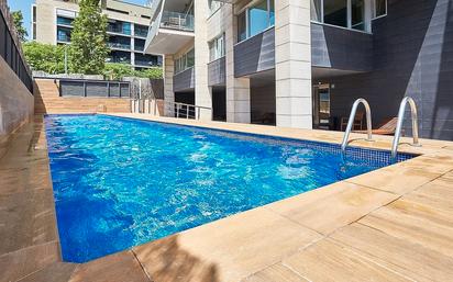 Piscina de Pis en venda en Sant Adrià de Besòs amb Aire condicionat, Calefacció i Parquet