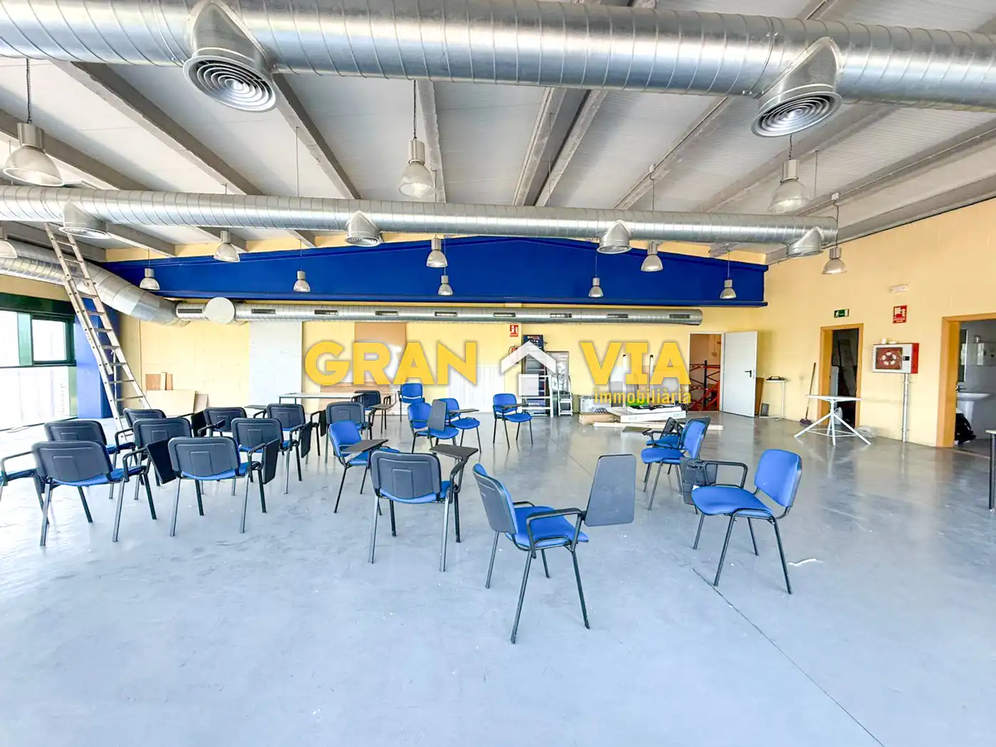 Nau industrial de lloguer en Figueres