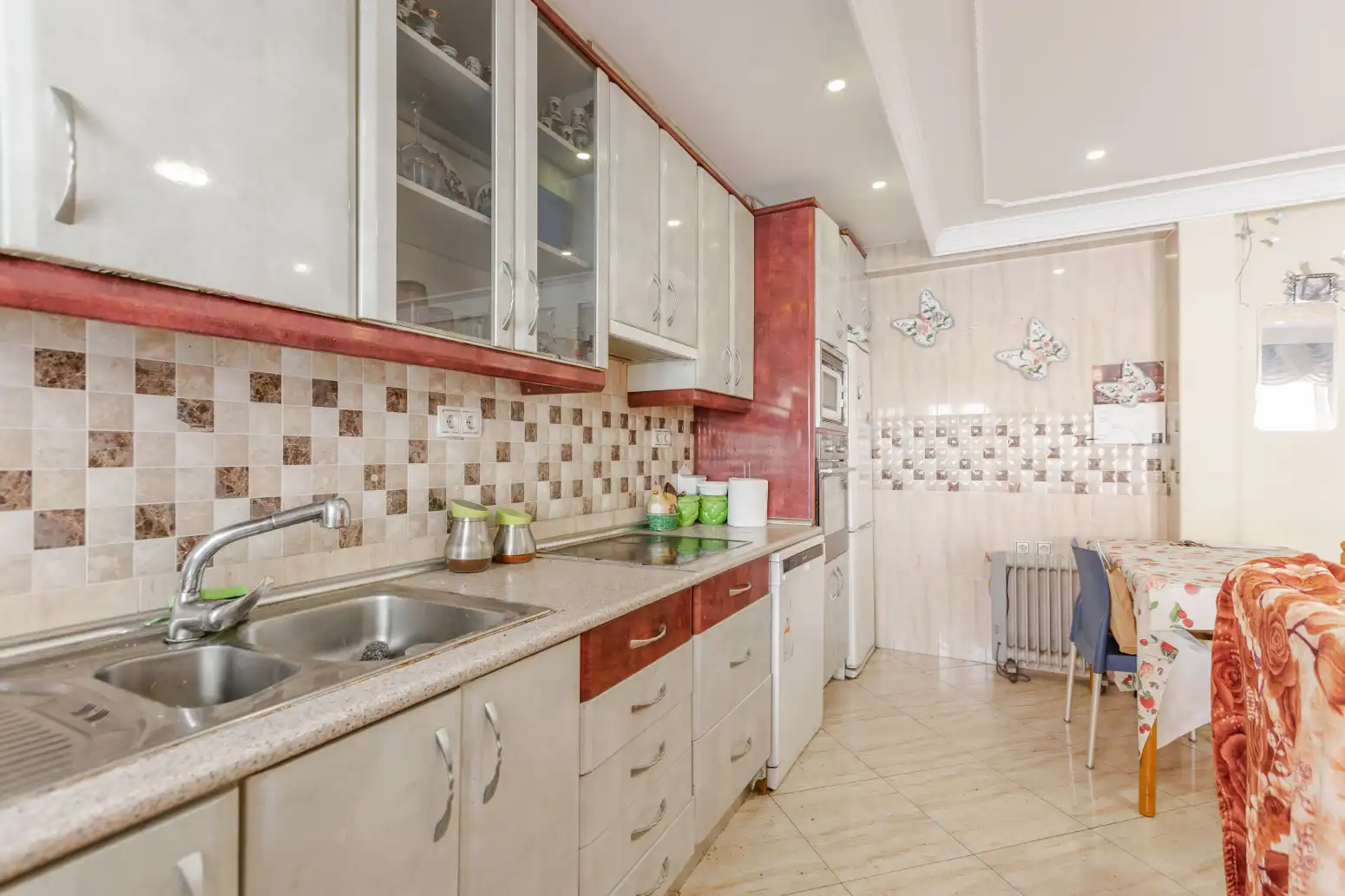 Cocina de Piso en venta en  Pamplona / Iruña con Calefacción y Terraza