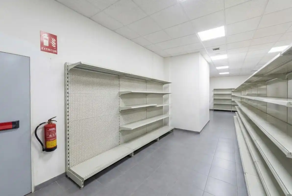 Locale commerciale in vendita a Carrer Sant Vicent, imagen 2