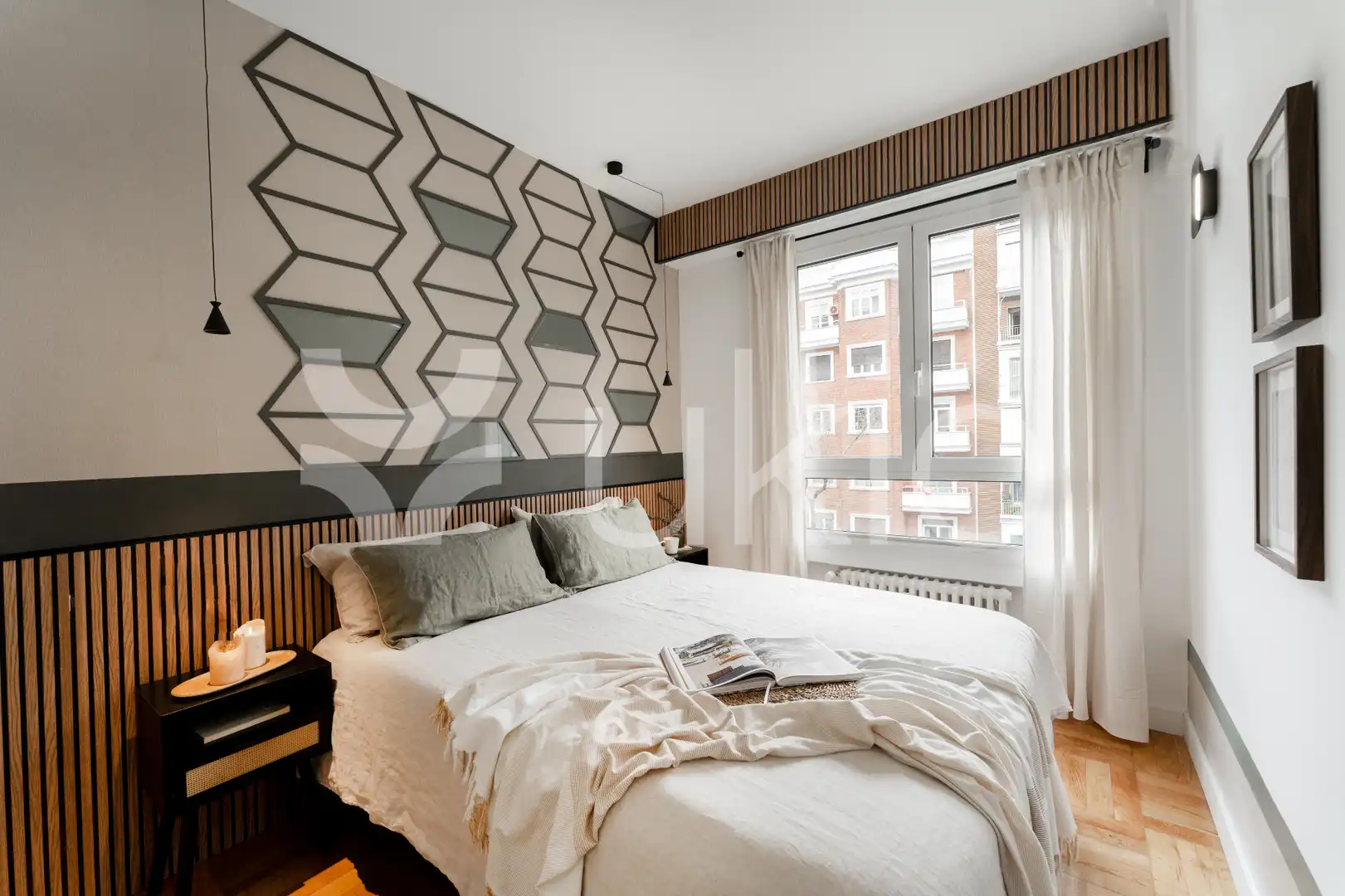 Dormitori de Apartament de lloguer en Madrid amb Aire condicionat, Calefacció i Moblat