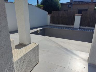Casa amb piscina en venda a Calle PENI