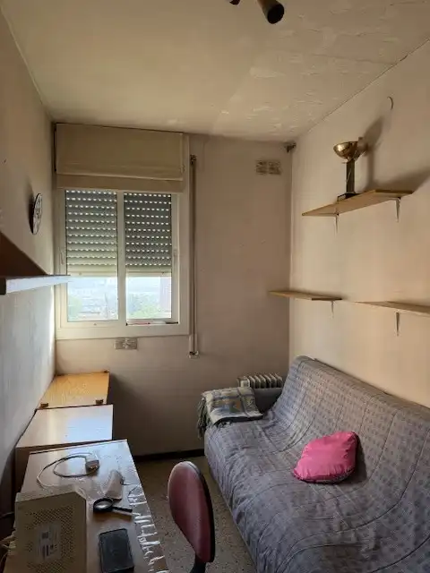 Schlafzimmer von Wohnung zum Verkauf in Barcelona mit Klimaanlage und Balkon