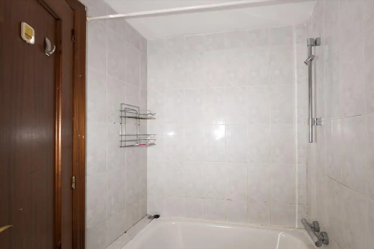 Baño de Piso en venta en Galapagar con Terraza, Trastero y Piscina