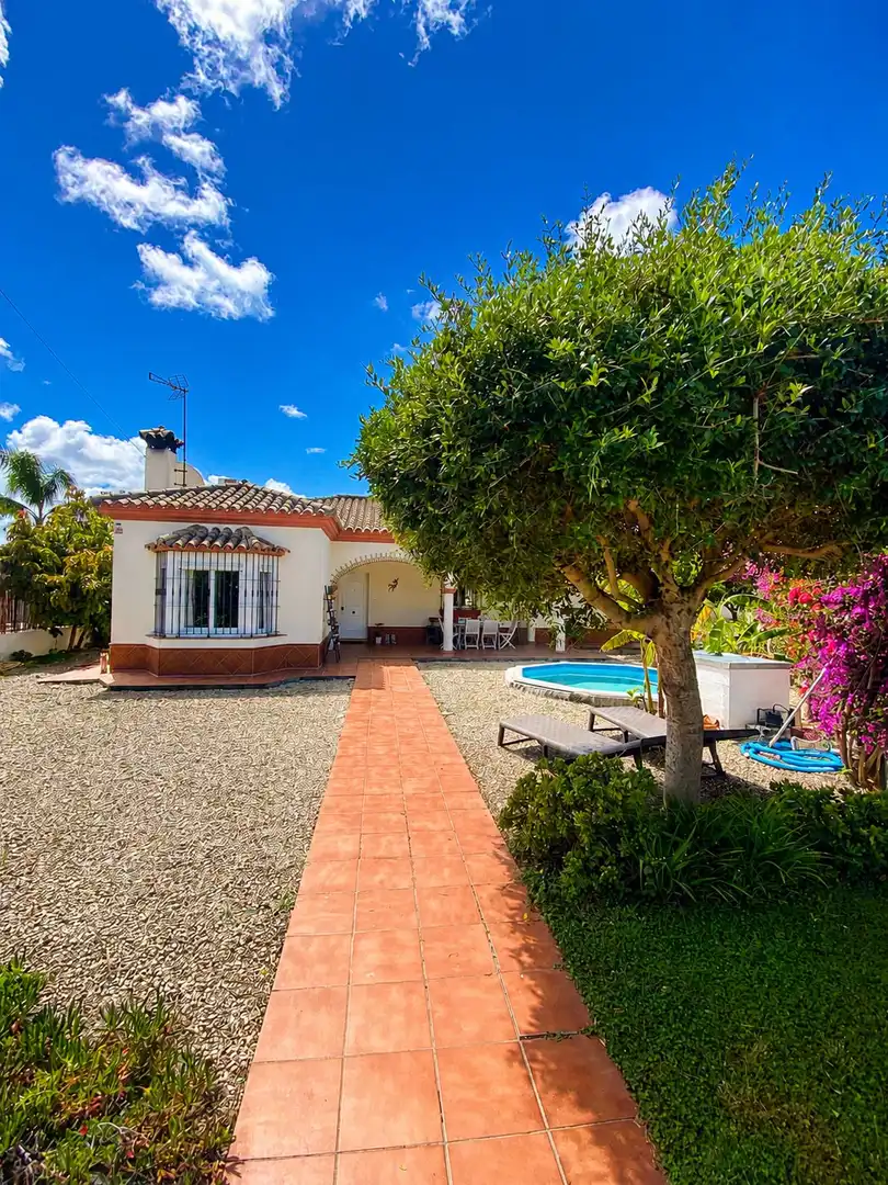 Exterior view of Houses for sale in Chiclana de la Frontera  with Air Conditioner, Storage room and Swimming Pool