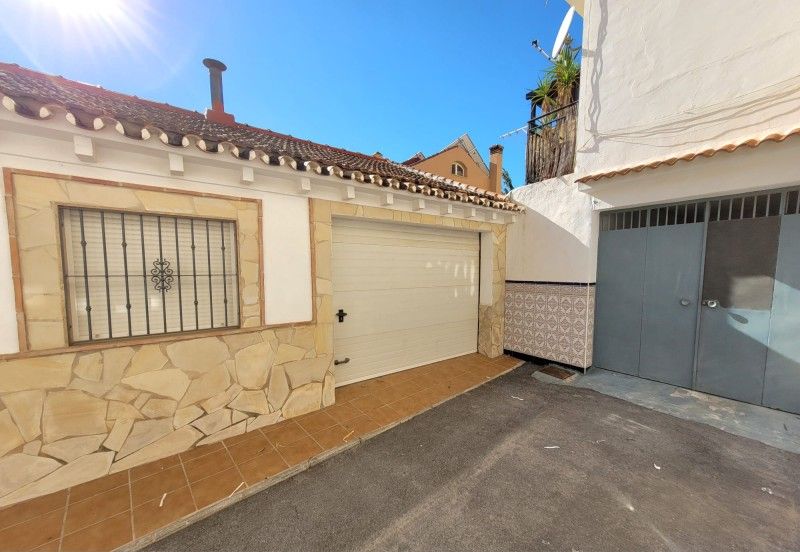 Vista exterior de Casa o xalet en venda en Málaga Capital amb Aire condicionat, Calefacció i Parquet