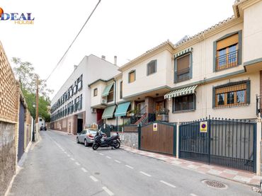 Casa a schiera con piscina in vendita a Calle los Huertos #7