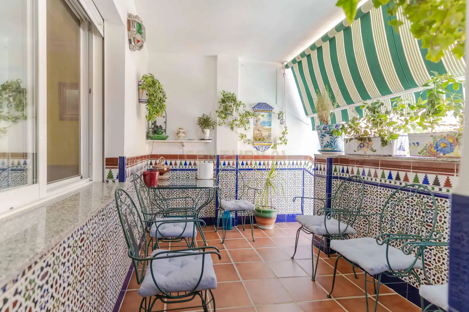 Terrassa de Casa o xalet en venda en Churriana de la Vega amb Aire condicionat, Traster i Piscina