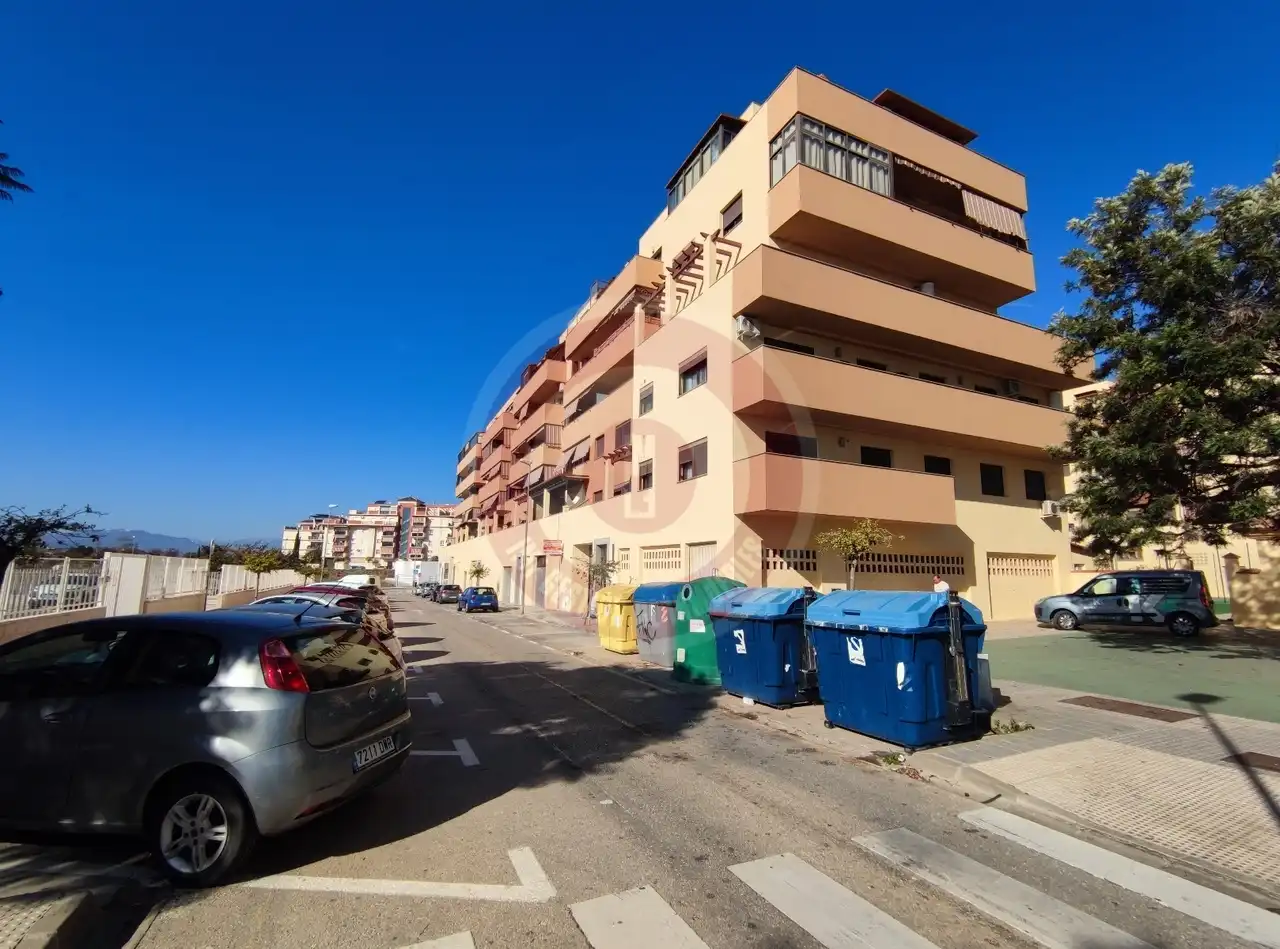 Vista exterior de Garatge en venda en Vélez-Málaga amb Alarma