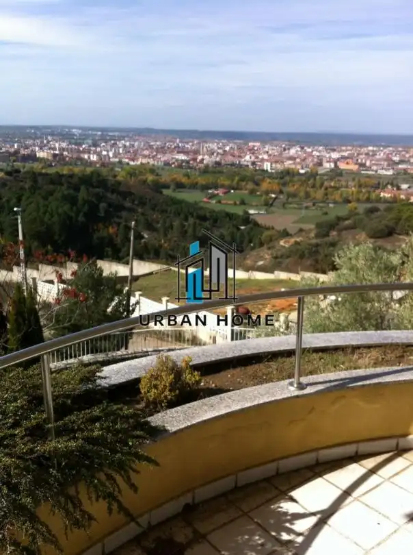 Vista exterior de Casa o chalet en venta en Valdefresno con Calefacción, Jardín privado y Terraza