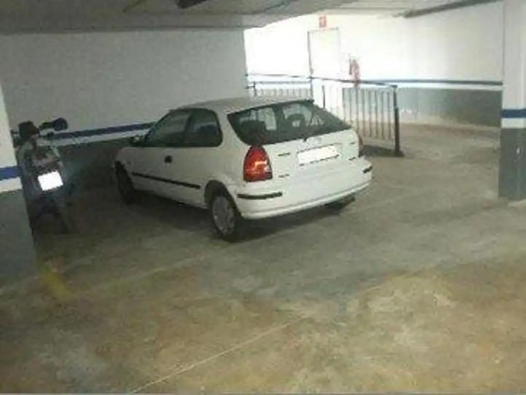 Parkplatz von Garage zum Verkauf in Bétera