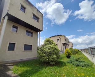 Vista exterior de Àtic en venda en Cirueña amb Terrassa