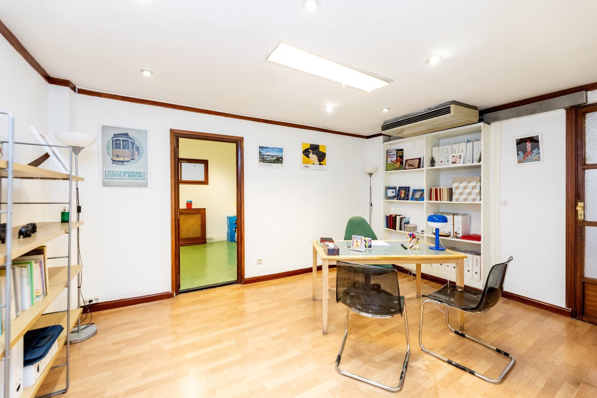 Büro miete in  Madrid Capital mit Klimaanlage und Heizung