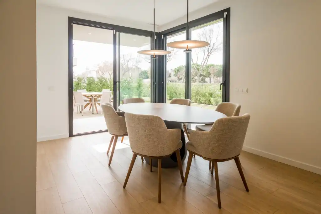 Comedor de Planta baja en venta en Castell d'Aro, Platja d'Aro i s'Agaró con Aire acondicionado, Calefacción y Jardín privado