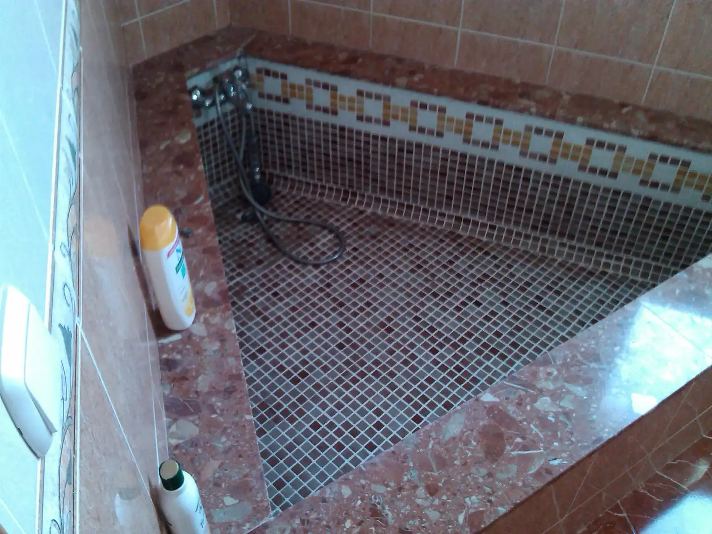 Baño de Casa adosada en venta en Almuñécar con Aire acondicionado, Terraza y Piscina