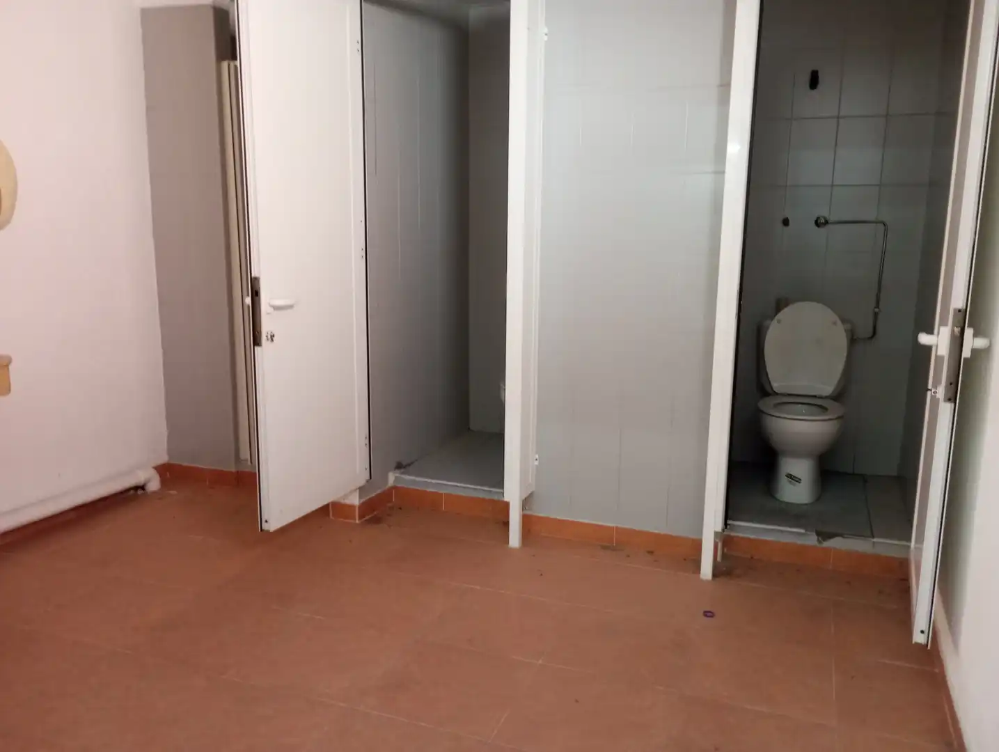 Bany de Nau industrial en venda en Épila amb Calefacció i Alarma