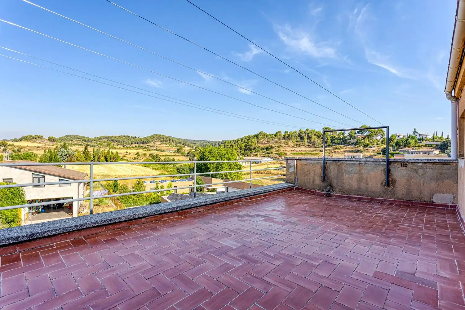 Terrasse von Wohnung zum Verkauf in Sant Martí de Tous mit Terrasse, Abstellraum und Balkon