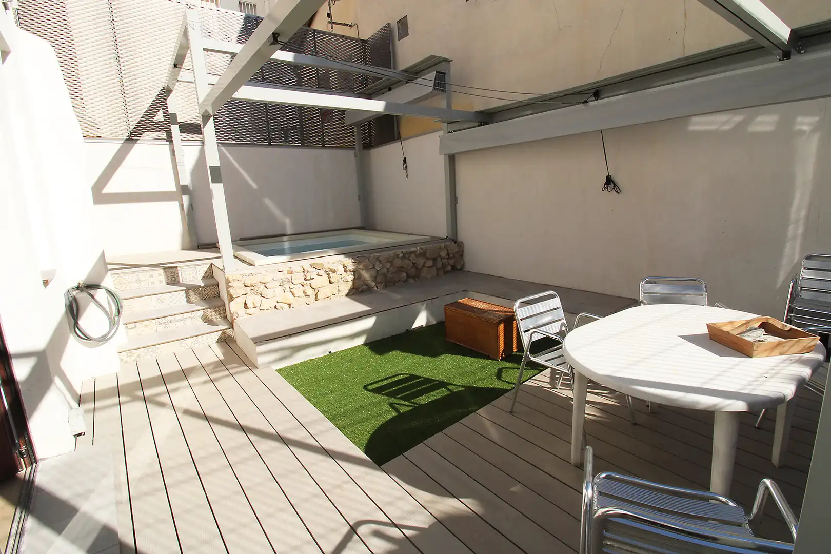 Terrassa de Casa adosada en venda en Torrelaguna amb Aire condicionat, Calefacció i Jardí privat
