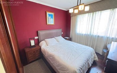 Bedroom of Flat for sale in Oleiros