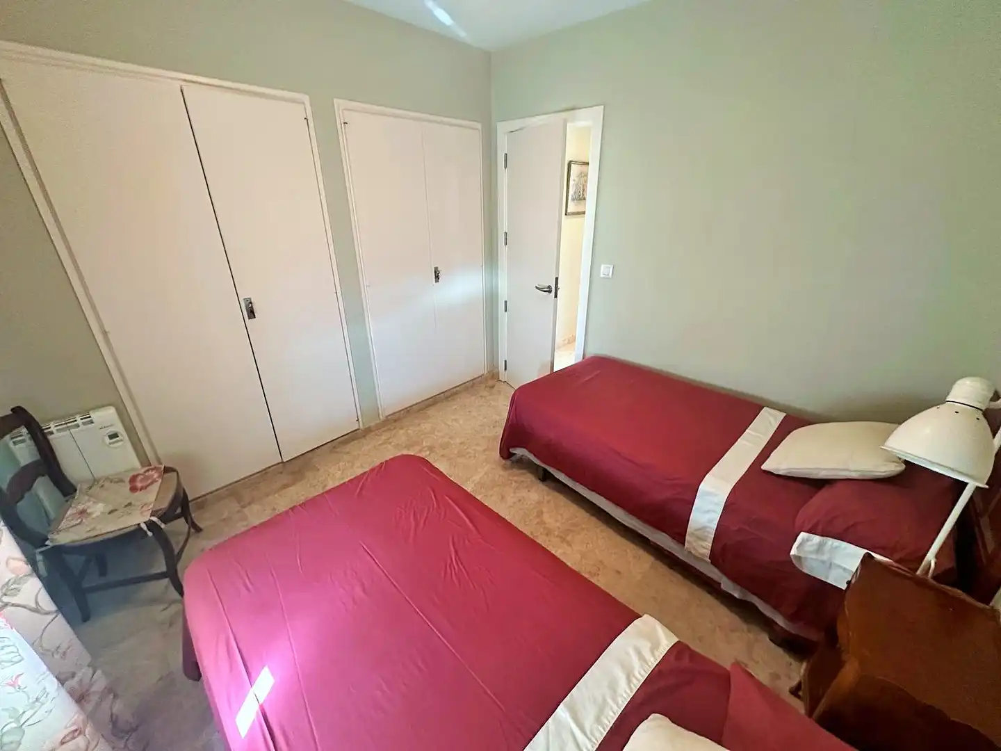 Dormitori de Apartament de lloguer en Valencia amb Calefacció, Jardí privat i Terrassa