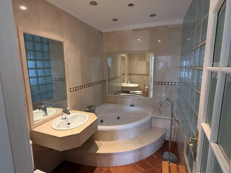 Bathroom of Flat for rent in Telde